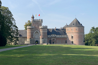 In Limbo or Not? — A Timeless Day at the Castle of Gaasbeek