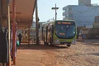 TRANSPORTE À MARGEM