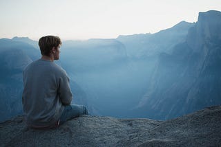 10 cytatów o medytacji, które zainspirują Cię do spróbowania