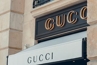 YOU CAN PAY WITH BITCOIN AND OTHER CRYPTO CURRENCIES IN GUCCI STORES