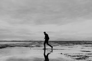 Magnetic Femininity: How to Make Him Crave Your Energy Without Chasing