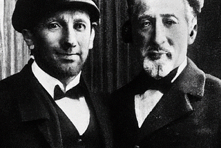 Exploring the Depths | How AI-Generated Poetry and Art Bring Jules Verne and Jacques Cousteau