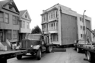 Historic Photos Show Herculean Relocation of Victorian Houses in San Francisco in the 1970s