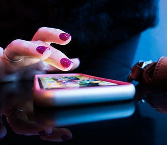 A Banner Image for the article; What’s new in Xcode 12?