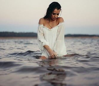 How to Embrace Your Feminine Energy in a Relationship