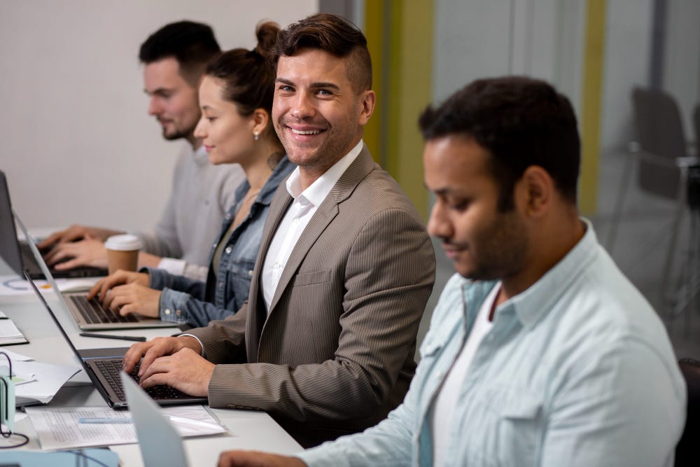 Career Guide For IT Operations Manager | by Careervira | Medium