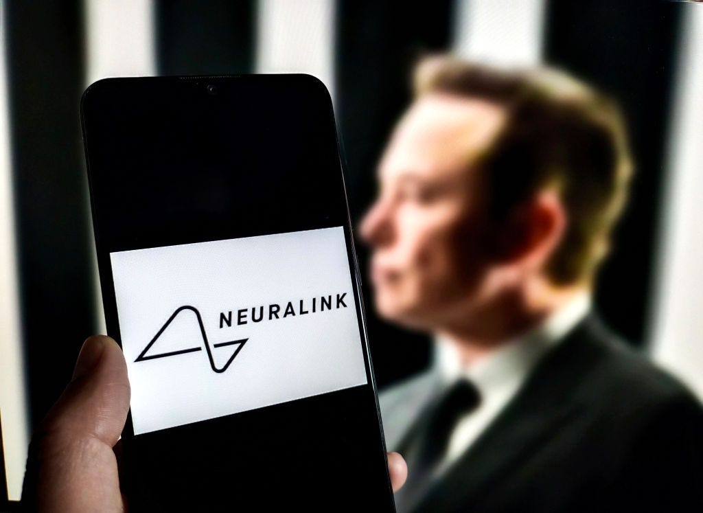 Can Neuralink Unlock Memories? A Sci-Fi Story Inspired by Real Tech
