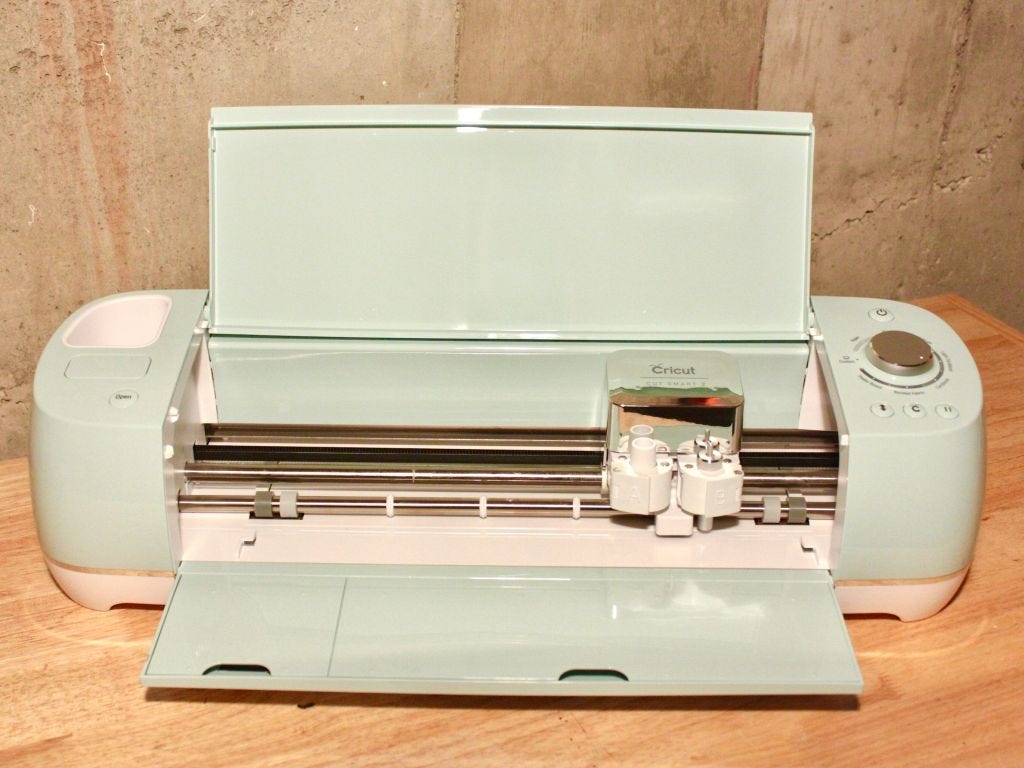 How to Use Cricut Explore Air 2 [A Complete Guide] by Steffanwelsh