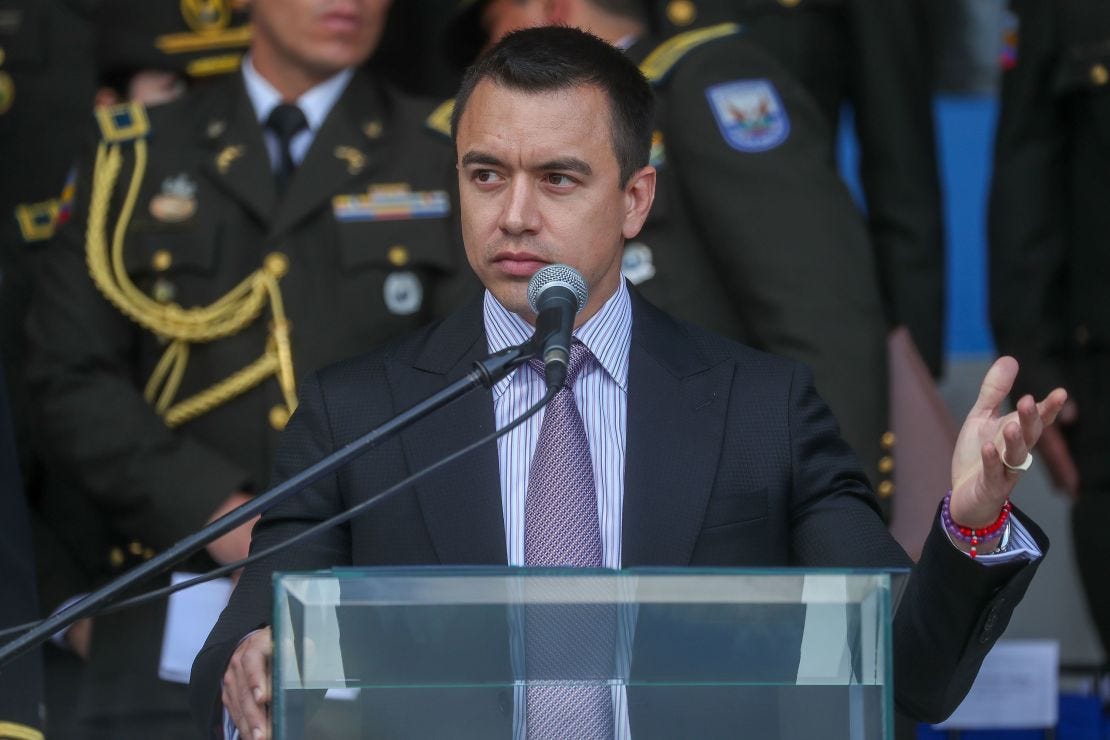 Ecuadorians head to polls for referendum as Noboa seeks backing for war