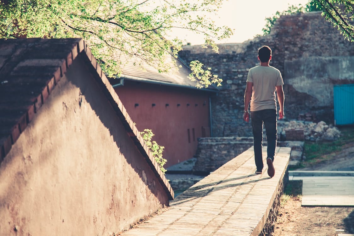 5 Devastating Signs It’s Over - When a Man’s Heart Strays | by Kate ...