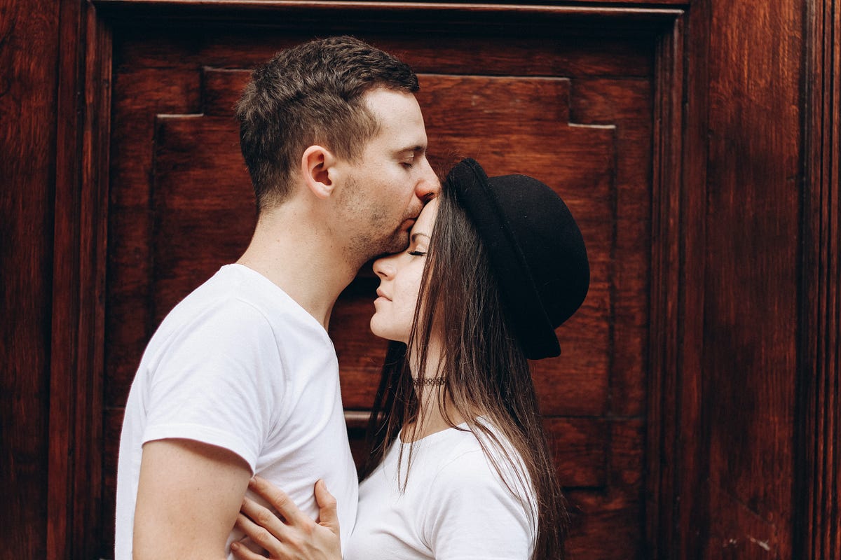 5 Things To Know If You’re In a PushPull Relationship by Patrícia Williams The Virago Medium