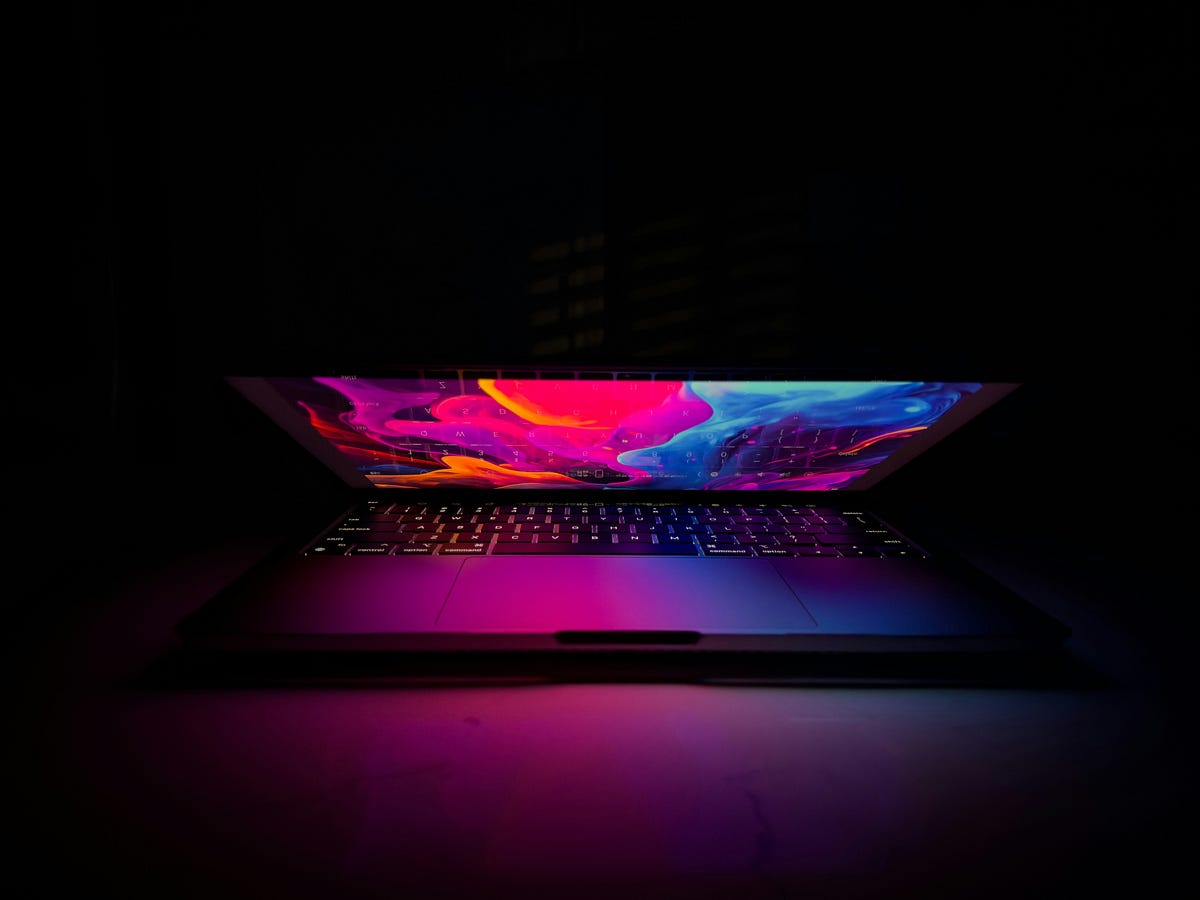 Local LLM Fine-Tuning on Mac (M1 16GB) | by Shaw Talebi | Aug, 2024