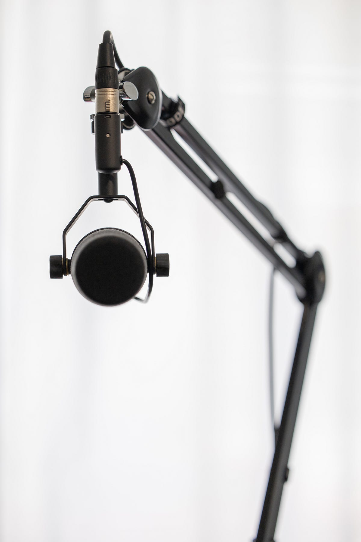 Recording Rap Vocals The Dynamic SM7B vs. the Condenser NTK by Dean