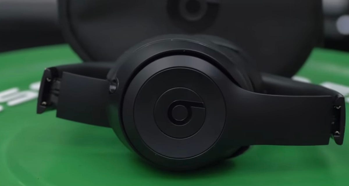 Why the Beats Solo 3 Are a MustHave This Black Friday! 🎧 by