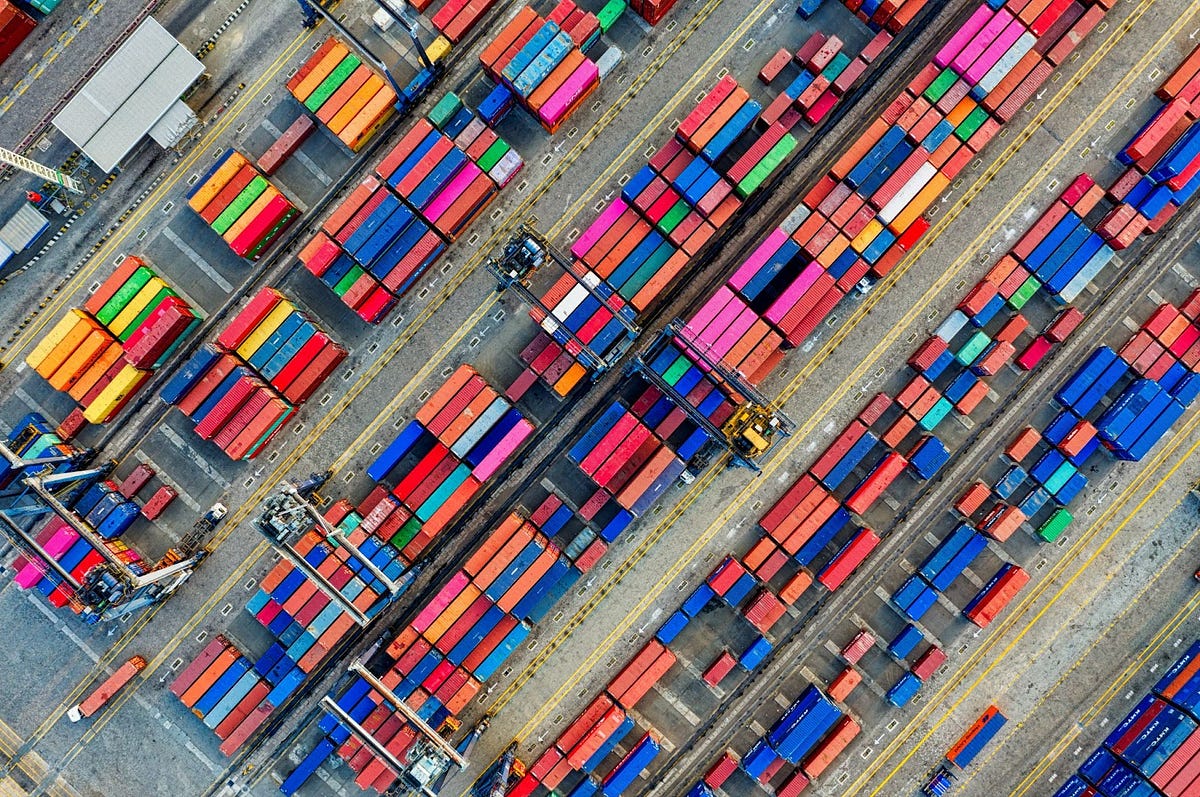 Intro to Docker Containers for Data Scientists | by Ido Leshem | Dec, 2023