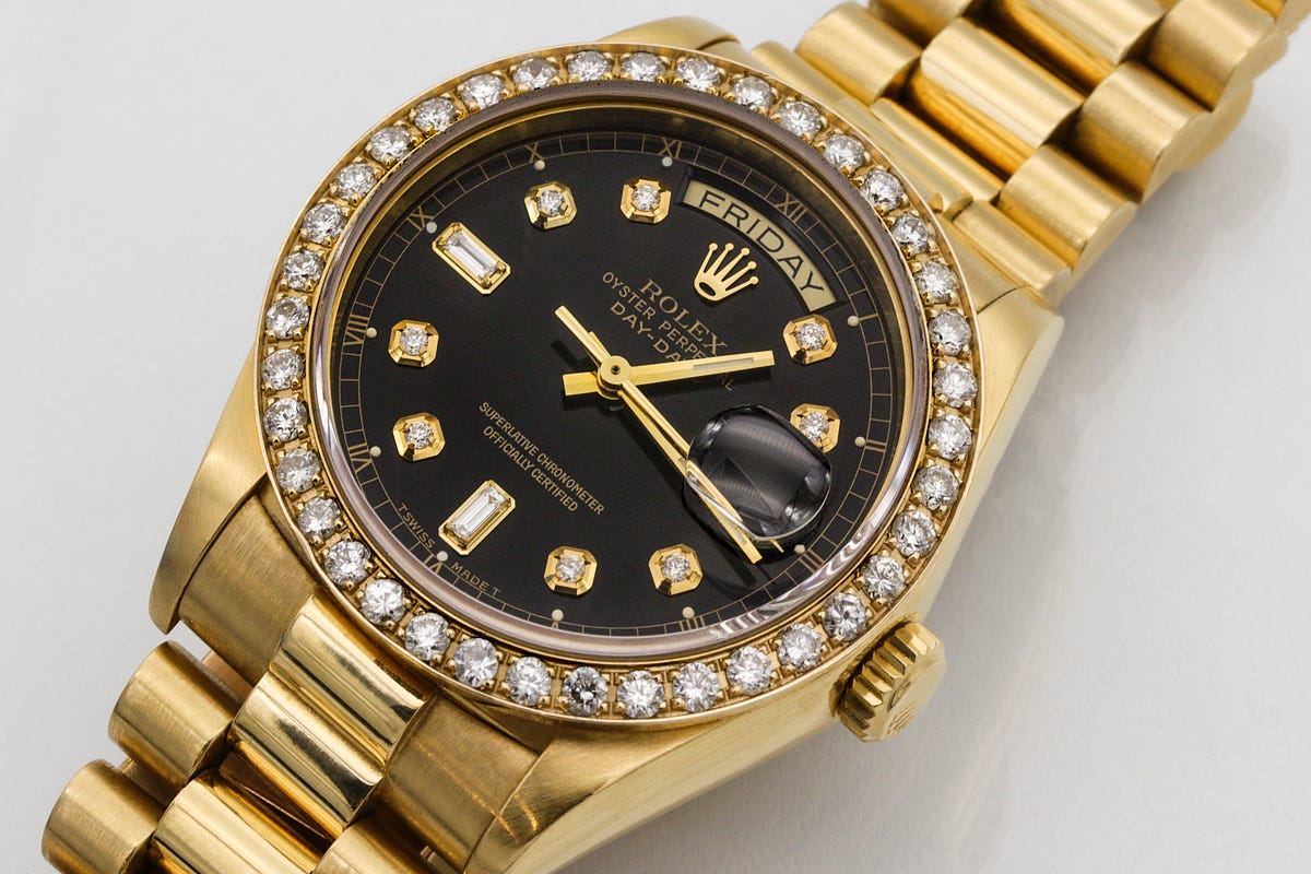The Rolex Ponzi Scheme. As the bubble pops, a fraudulent dealer… | by Tony  Yiu | Alpha Beta Blog | Medium