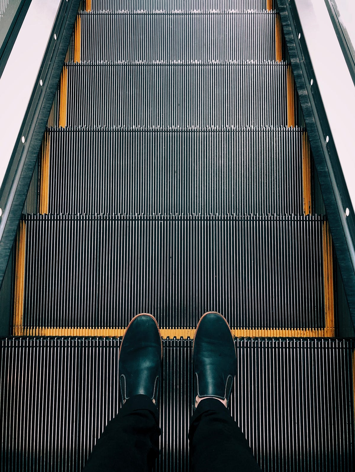 Why You Stumble on Broken Escalators The Neuroscience of Perception