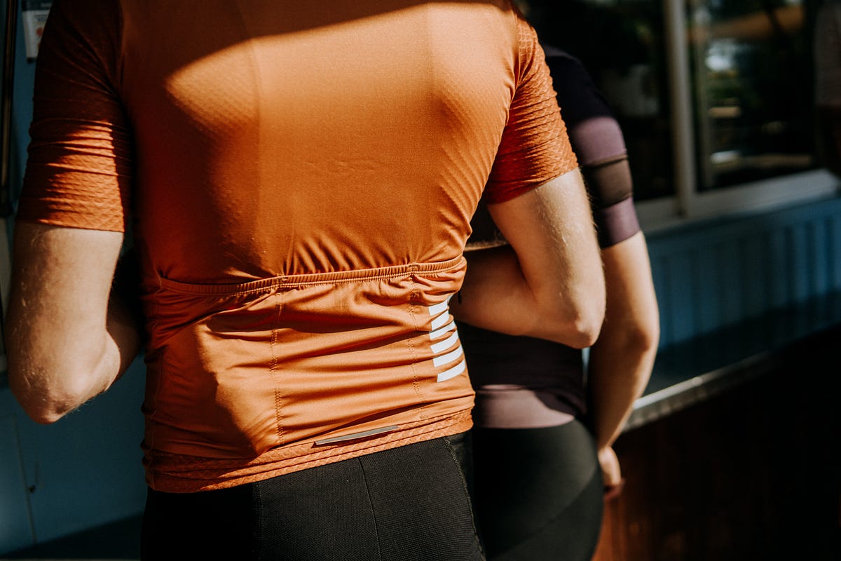 Skinsuit Vs Jersey & Bib Shorts — A Cycling Kit Style Comparison Guide