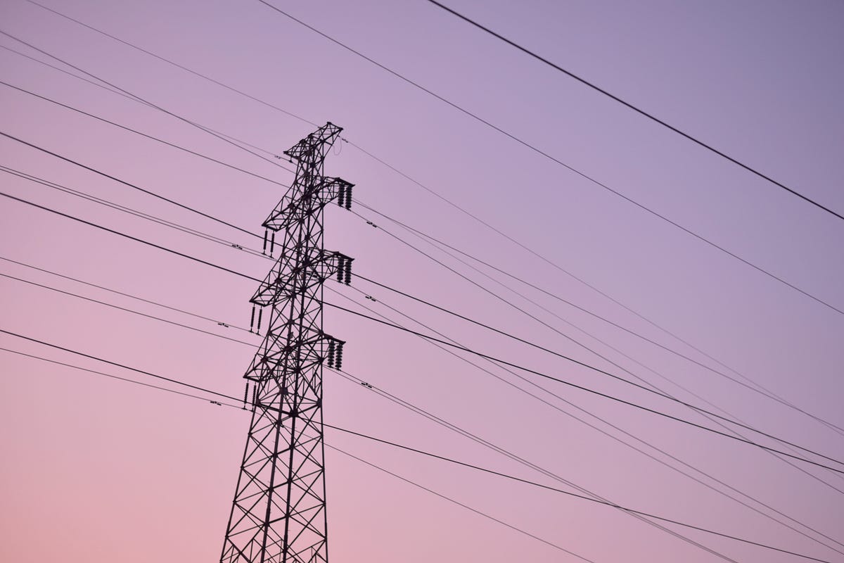 6 Differences between HT and LT Cables by Helioscart Medium