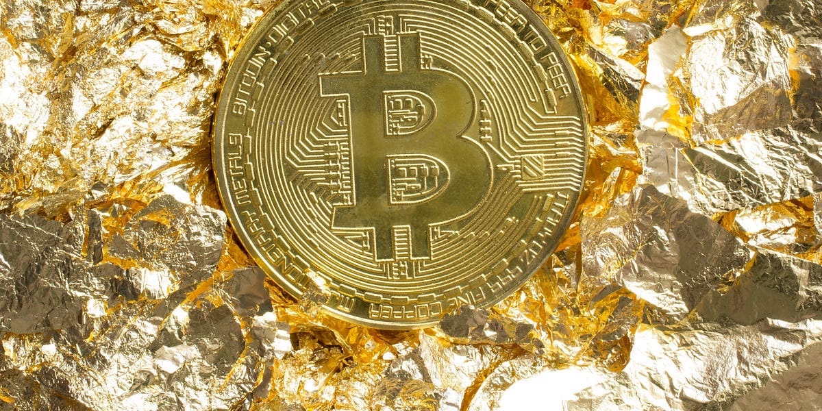 Bitcoin 201: Why It Compares to Gold & What Happens in 2140 | by Álvaro Muñiz Brea | The Capital | Nov, 2024