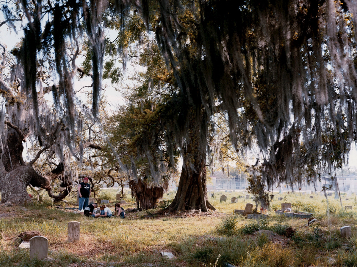 The purpose of Alec Soth's “Sleeping by the Mississippi