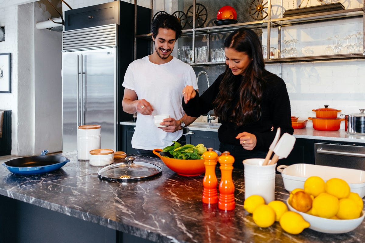 Teaching a Bachelor How to Cook Made Me Feel Smart