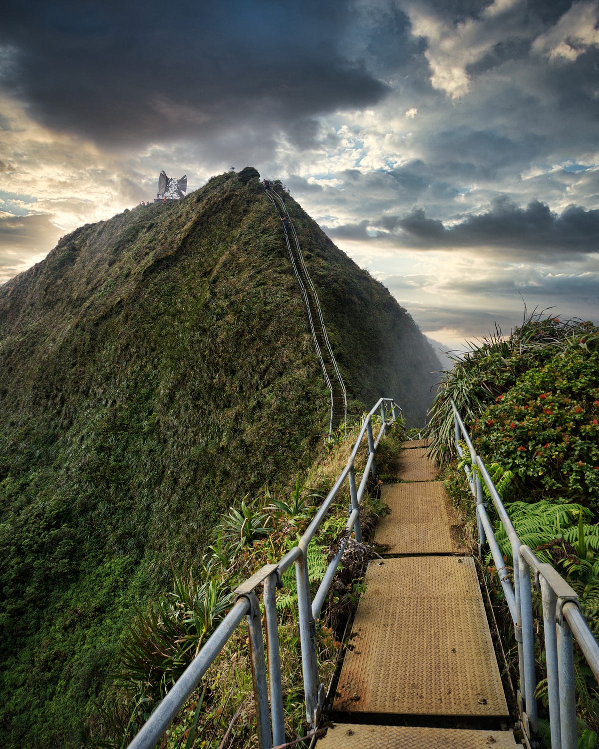 Stairway To Heaven Hike On Oahu, Hawaii: Updated 2023