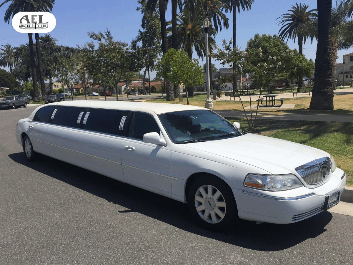 How to Find the Best Deals on Luxury Car Service in San Antonio