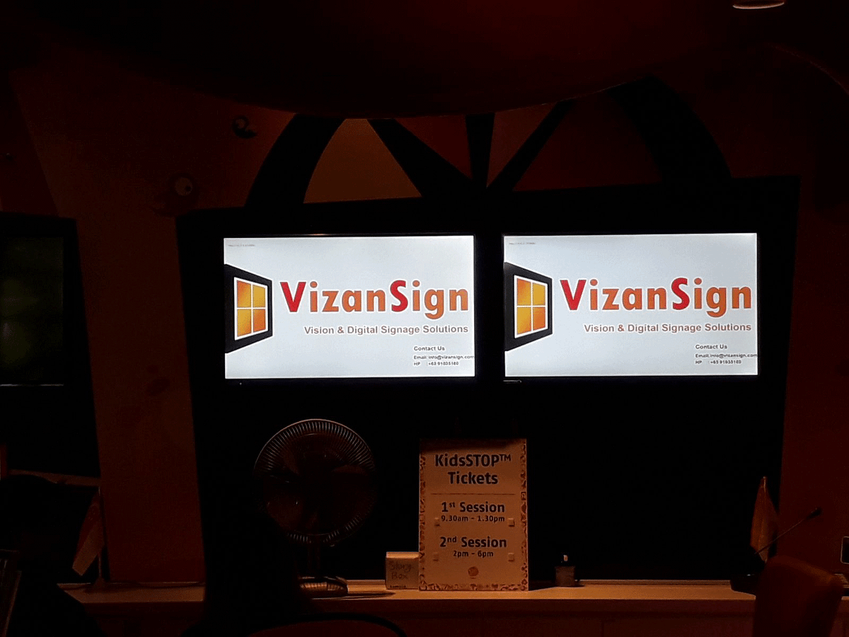 Best Digital Signage Singapore VizanSign Digital Signage Medium
