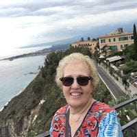 Carolyn Murphy – Medium