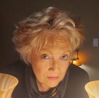 Maria Schmidt – Medium