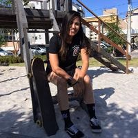 Isa Menezes – Medium