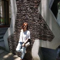 Nadine Lee – Medium