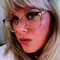 Amanda Carter – Medium