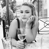 Sarah Rhiannon – Medium