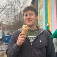 Zach Epstein – Medium