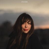 Francesca Lee – Medium