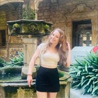 Julia Williams – Medium