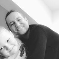 Chris Robinson – Medium