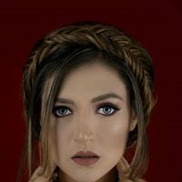 Andrea Molina – Medium