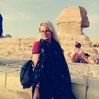 Julia Kiss – Medium