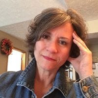 Jessica Faulkner – Medium(09)