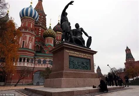 How Putin’s Greed Turned a Bad Idea into a Slow-Motion Faceplant