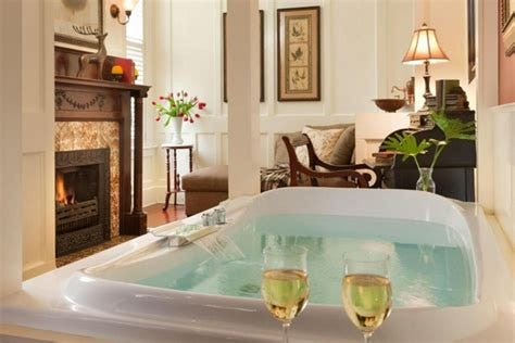 Top Hotels with Private Hot Tubs in Savannah, GA for 2024 by