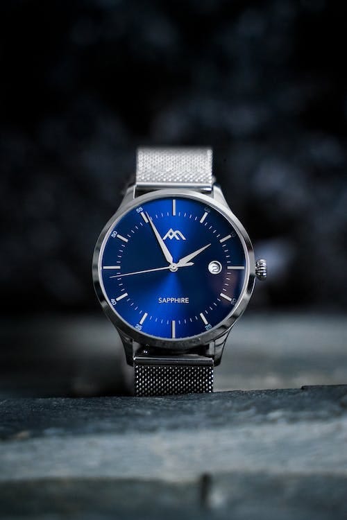 How Long Do Quartz Watches Last?. Discover the timeless allure of