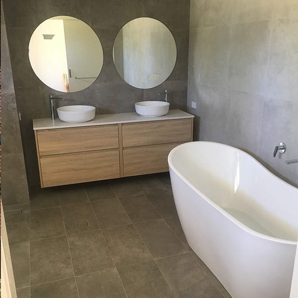 what-is-the-best-waterproof-flooring-for-a-bathroom-by-feature
