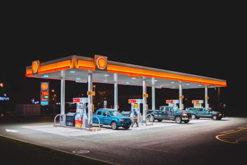 Gas Station Buyers Franchise or Independent? What to Know by