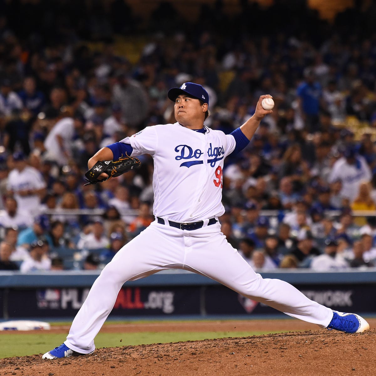 Hyun-jin Ryu accepts Dodgers' qualifying offer - MLB Daily Dish