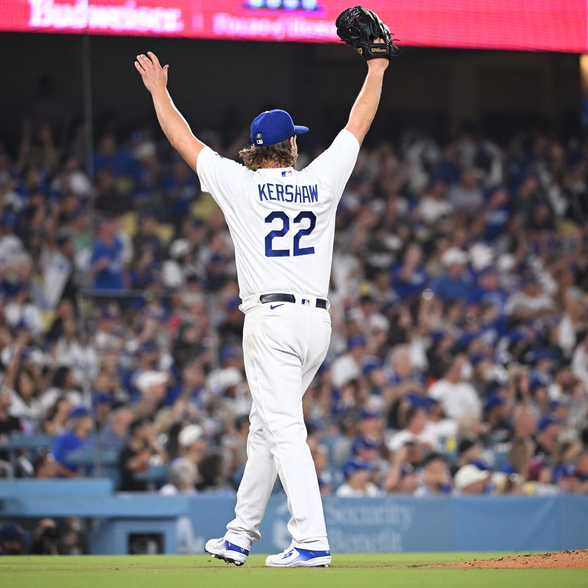 Bullpens lose their way but Dodgers walk away with another win in