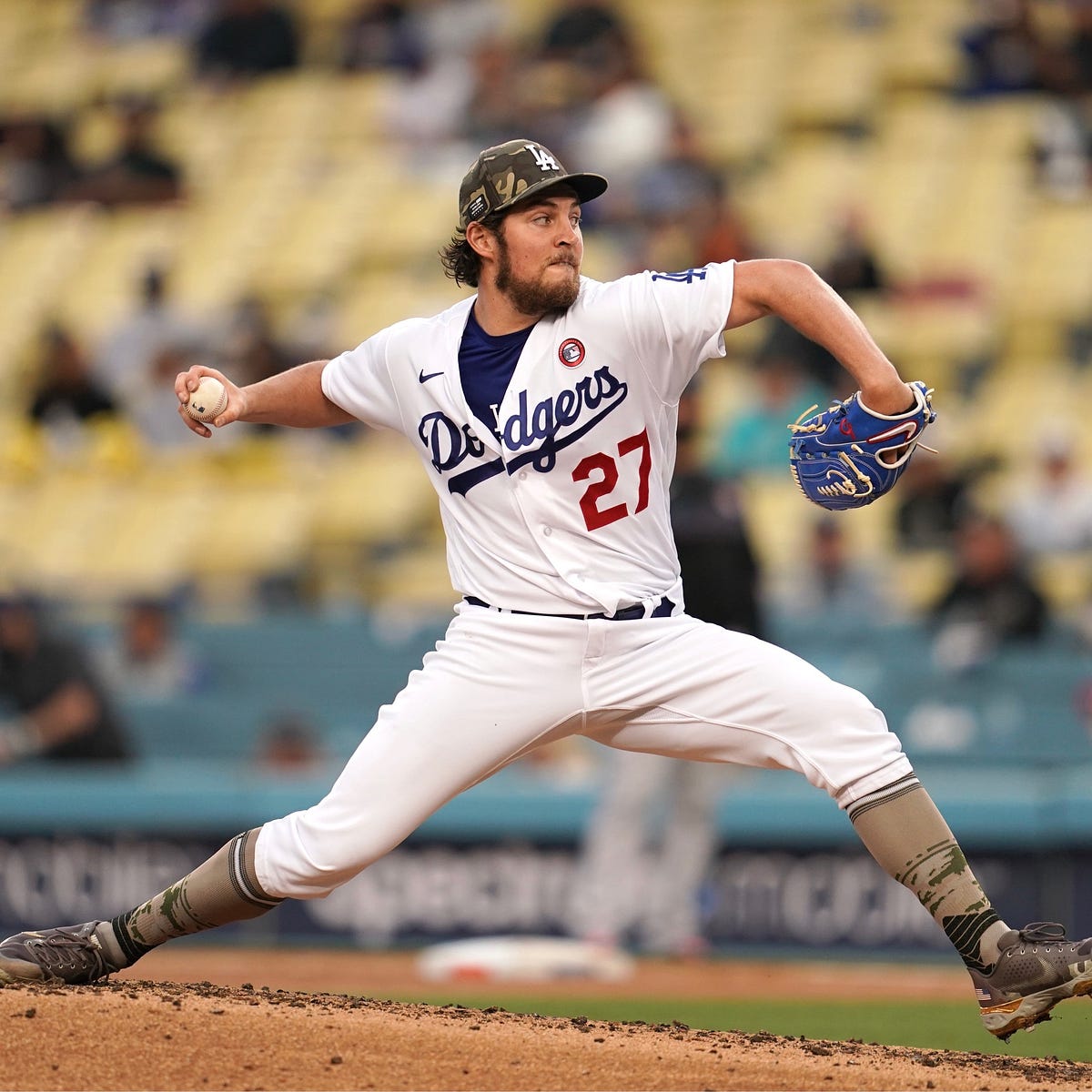 Dodgers win fourth straight but lose Corey Seager to fractured